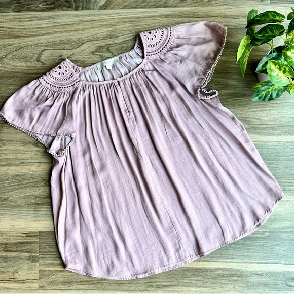 LOFT Embroidered Shoulder Detail Flutter Sleeve  Flowy Top Mauve Pink Size MP - Picture 9 of 10